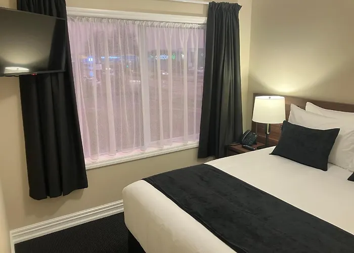 Newina 5*
