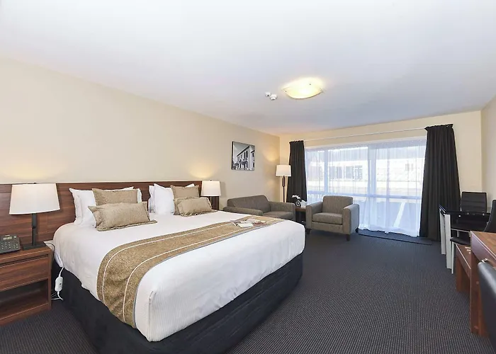 Newina Hotel